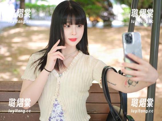 Jang Joo(장주)的定阅作品集，看来我要在这里待上一会儿，舍不得离开啊！